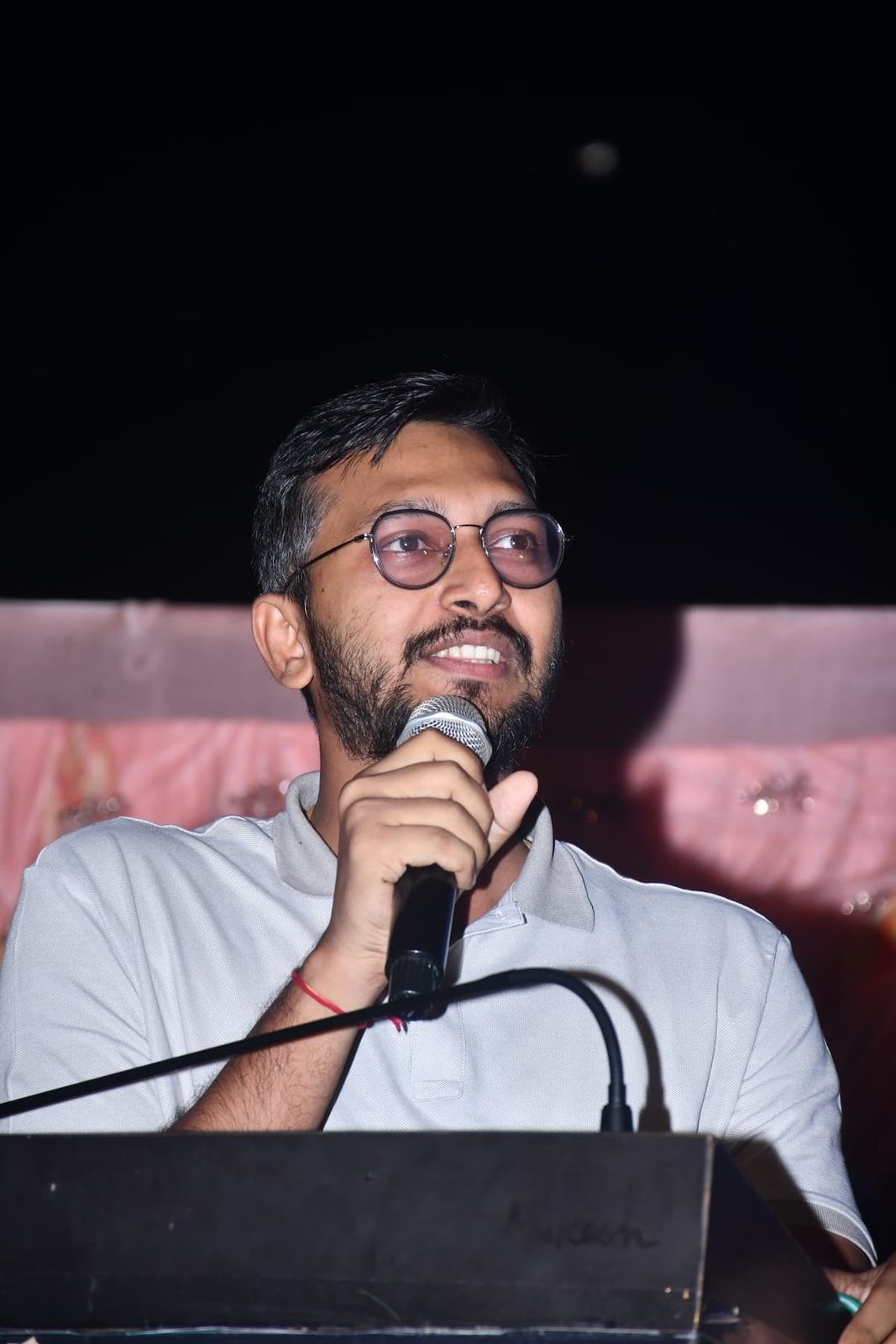 Speaking to the audience at a Kalam Foundation event